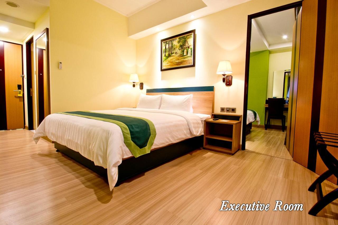 Green Batara Hotel Bandung Exterior foto