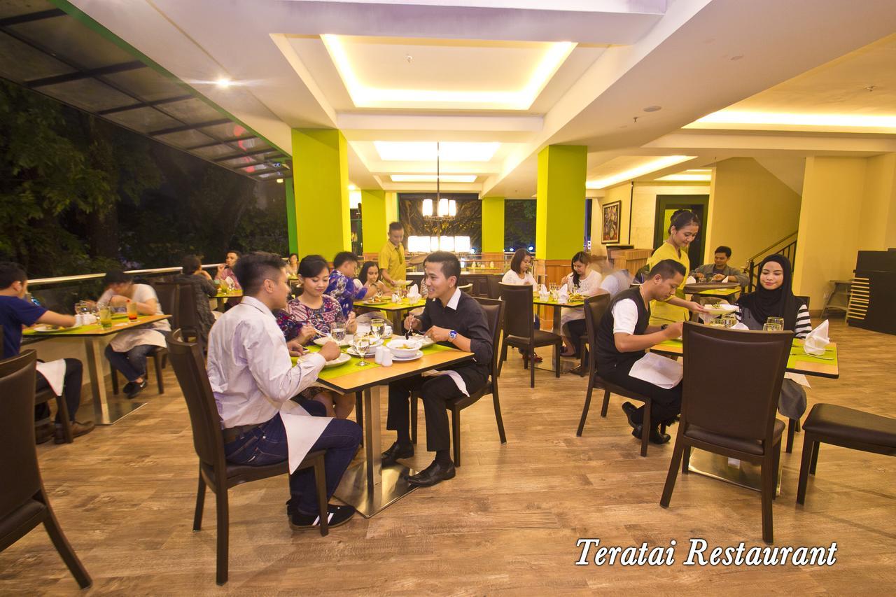 Green Batara Hotel Bandung Exterior foto