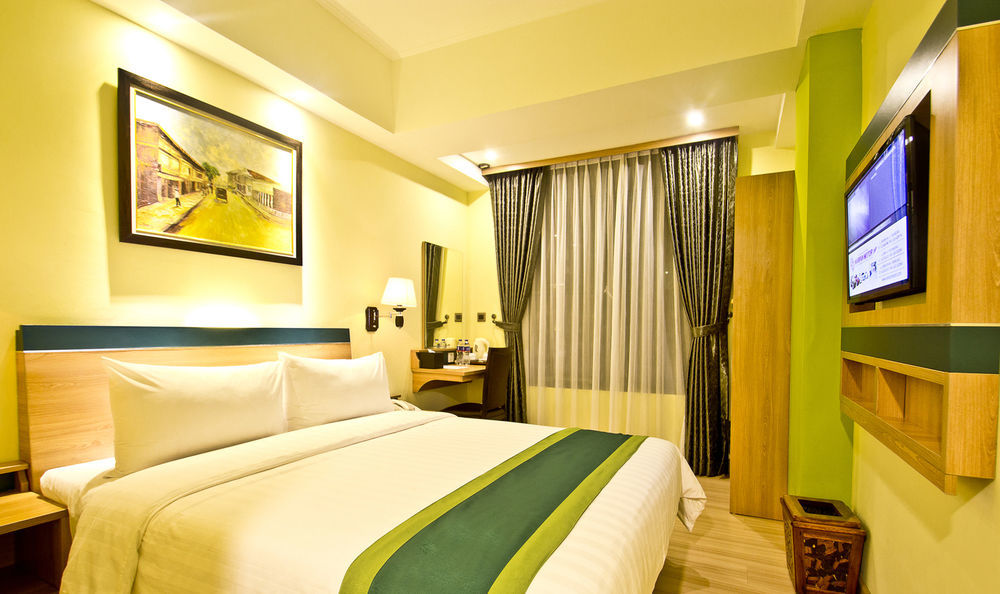 Green Batara Hotel Bandung Exterior foto