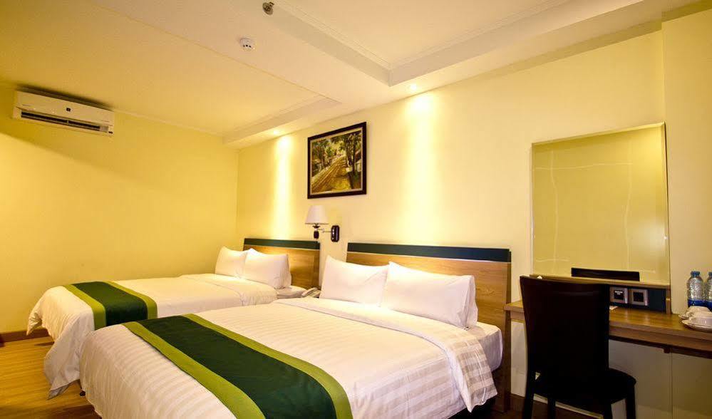 Green Batara Hotel Bandung Exterior foto